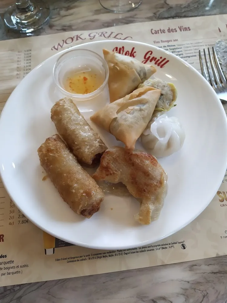 Nems Samoussa Viande Raviolis Grillé